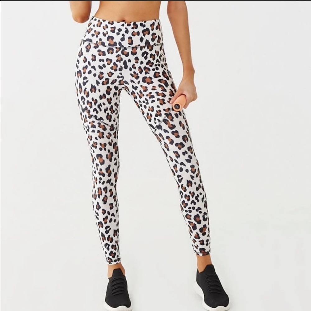 ISO forever 21 cheetah leggings size L or XL